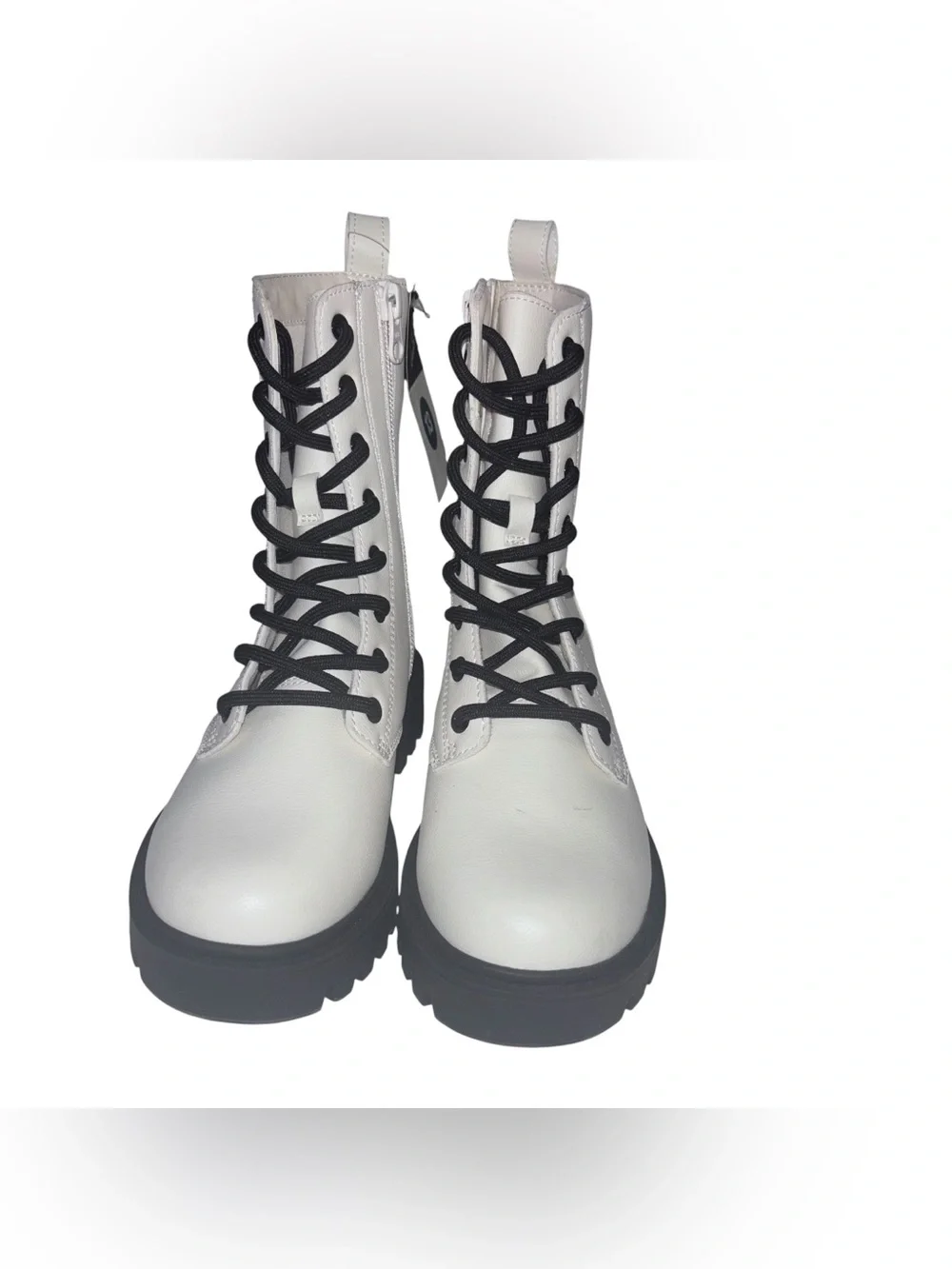 🎨 art class 🎨 White Combat Boots with Black Lug Sole Girls Size 13